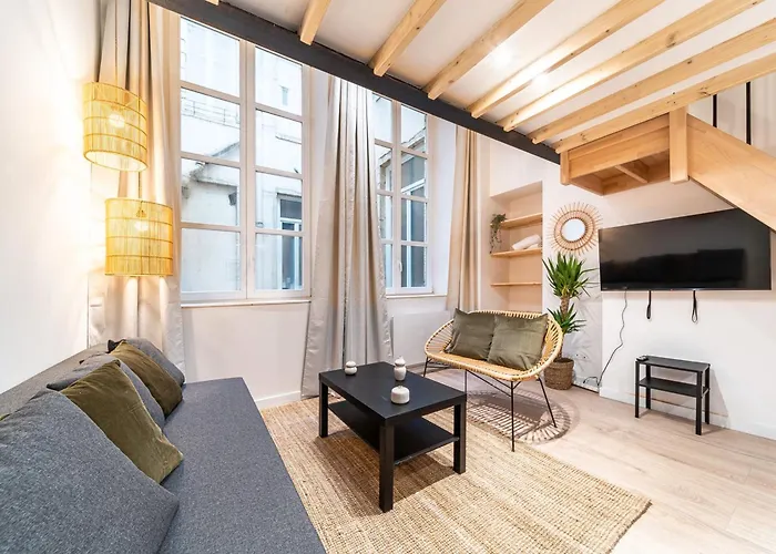 Smartstay Opera Barbara דירה