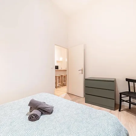 Smartstay - Opera Apartment