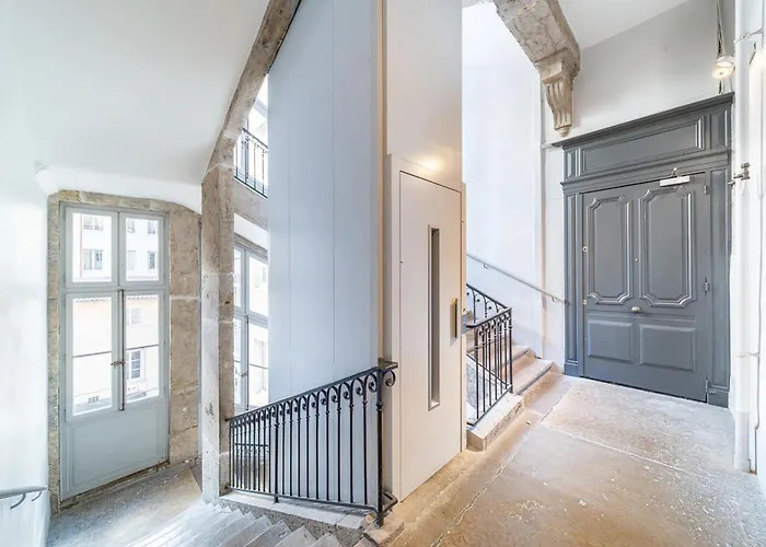 Smartstay Opera Barbara Apartment *